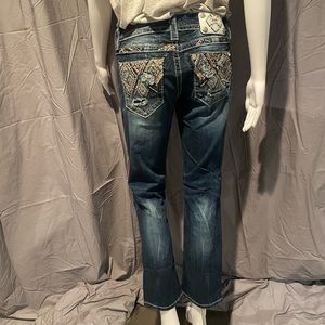 Miss Me Embellished Mid-rise easy crop Jeans Size 28